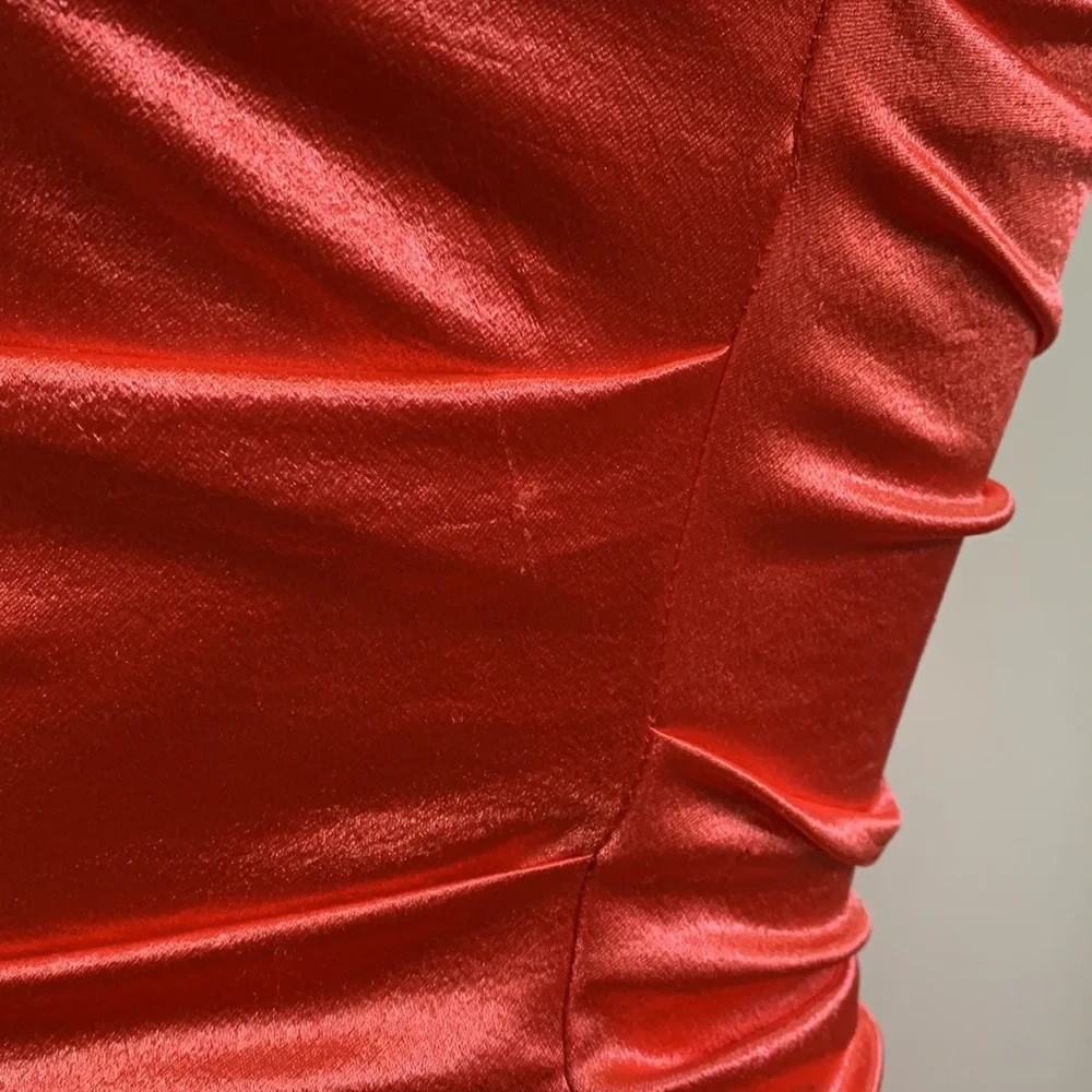 Le Château coral satin dress - Picture 9 of 15